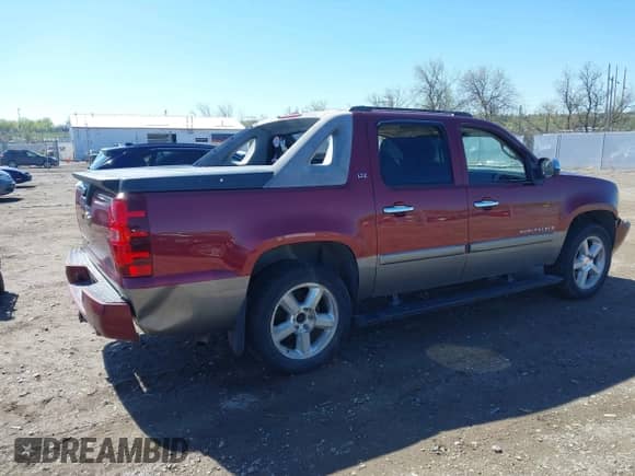 2008 Chevrolet Avalanche LTZ с VIN 3GNFK12Y98G122402, выставлен на аукционе IAAI как лот 42197039 с пробегом 172 237 миль миль и . История ставок и продаж доступна на DreamBid. Изображение 4.