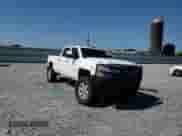 2015 Chevrolet Silverado 2500HD Work Truck z VIN 1GC1KUEG7FF663731, wystawiony jako Copart lot #57123715 z przebiegiem 167 082 mil mil oraz Szkoda całkowita • Salvage title. Historia ofert i sprzedaży dostępna na DreamBid. Obrazek 13.