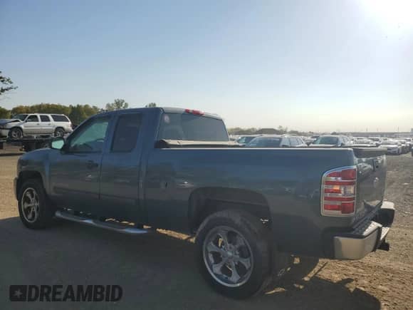 2010 Chevrolet Silverado 1500 LS z VIN 1GCSCREA0AZ258926, wystawiony jako Copart lot #74580154 z przebiegiem 206 925 mil mil oraz Nie do naprawy • Non repairable. Historia ofert i sprzedaży dostępna na DreamBid. Obrazek 2.