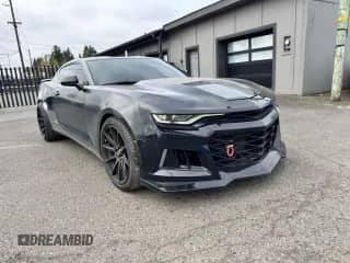 2019 Chevrolet Camaro 1SS z VIN 1G1FE1R76K0151129, wystawiony jako Copart lot #69822345 z przebiegiem 41 111 mil mil oraz Szkoda całkowita • Salvage title. Historia ofert i sprzedaży dostępna na DreamBid. Obrazek 1.