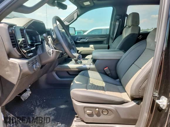 2025 Chevrolet Silverado 1500 z VIN 3GCUKHE89SG170865, wystawiony jako Copart lot #67275165 z przebiegiem 6 272 mil mil oraz Szkoda całkowita • Salvage title. Historia ofert i sprzedaży dostępna na DreamBid. Obrazek 7.