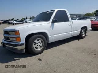 1989 GMC Sierra 1500 z VIN 1GTDC14K7KZ505798, wystawiony jako Copart lot #54166215 z przebiegiem 158 125 mil mil oraz Szkoda całkowita • Salvage title. Historia ofert i sprzedaży dostępna na DreamBid. Obrazek 1.