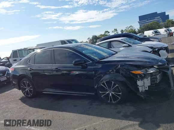 2019 Toyota Camry LE с VIN 4T1B11HKXKU247681, выставлен на аукционе IAAI как лот 43248663 с пробегом 92 571 миль миль и . История ставок и продаж доступна на DreamBid. Изображение 13.