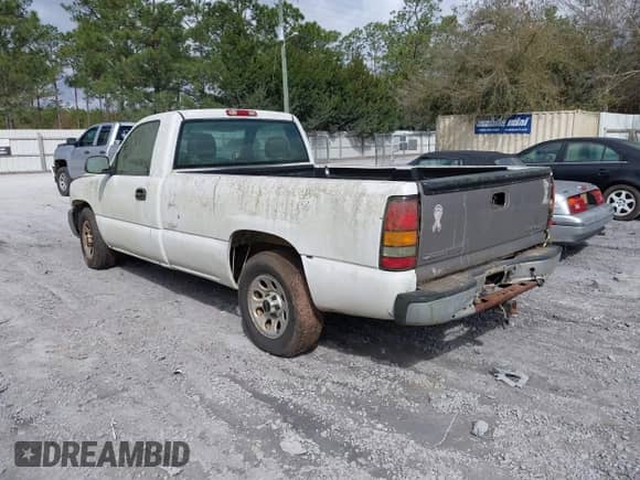 2005 GMC Sierra 1500 Work Truck z VIN 1GTEC14X25Z259554, wystawiony jako IAAI lot #41767027 z przebiegiem Nie podano mil oraz . Historia ofert i sprzedaży dostępna na DreamBid. Obrazek 3.