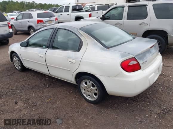 2005 Dodge Neon SXT with VIN 1B3ES56CX5D134742, listed as a IAAI auction lot 43343983 with 243,379 mi miles and . Bid and sale history available at DreamBid. Image 3.