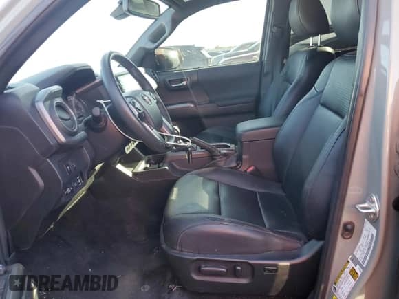 2023 Toyota Tacoma SR5 with VIN 3TMCZ5AN3PM632198, listed as a Copart auction lot 86437665 with 25,895 mi miles and Clean title. Bid and sale history available at DreamBid. Image 7.