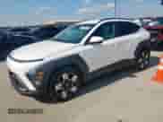 2024 Hyundai Kona SEL с VIN KM8HB3AB5RU132641, выставлен на аукционе Copart как лот 80376425 с пробегом 16 925 миль миль и Списание • Salvage title. История ставок и продаж доступна на DreamBid. Изображение 1.