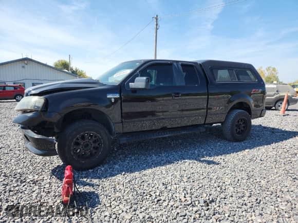 2007 Ford F-150 XL z VIN 1FTPX12V27NA03343, wystawiony jako Copart lot #80905555 z przebiegiem 223 807 mil mil oraz Szkoda całkowita • Salvage title. Historia ofert i sprzedaży dostępna na DreamBid. Obrazek 1.