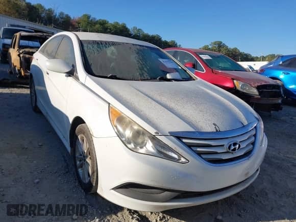 2014 Hyundai Sonata GLS z VIN 5NPEB4AC8EH864112, wystawiony jako IAAI lot #43475744 z przebiegiem 135 827 mil mil oraz . Historia ofert i sprzedaży dostępna na DreamBid. Obrazek 1.