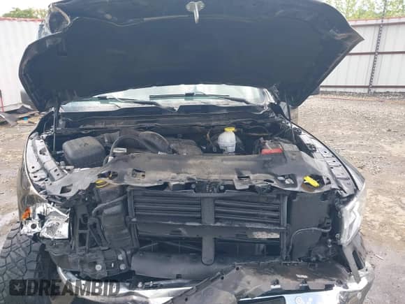 2019 Ram 1500 Big Horn z VIN 1C6RR7LT3KS641539, wystawiony jako IAAI lot #42103708 z przebiegiem 33 706 mil mil oraz . Historia ofert i sprzedaży dostępna na DreamBid. Obrazek 10.