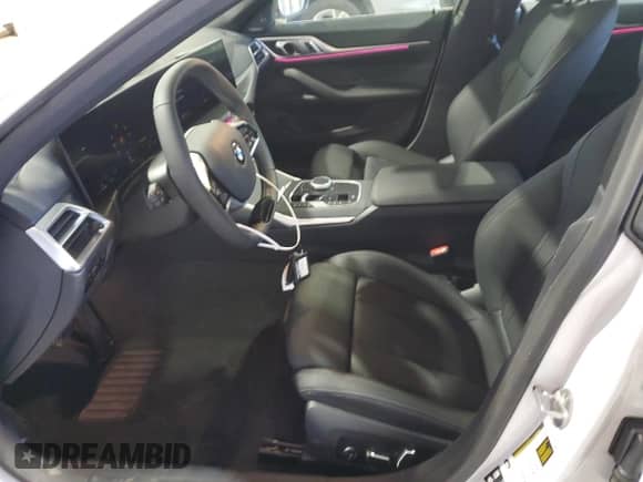 2025 BMW 4 Series 430i xDrive with VIN WBA33FB01SFU24563, listed as a Copart auction lot 46817575 with 2,484 mi miles and Clean title. Bid and sale history available at DreamBid. Image 7.