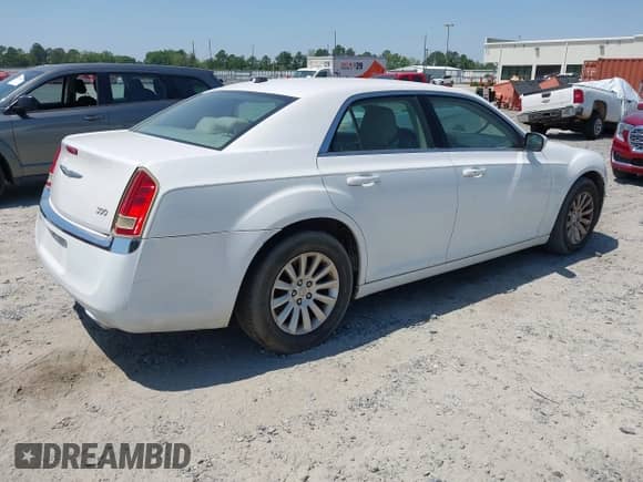 2011 Chrysler 300 с VIN 2C3CA4CG9BH529203, выставлен на аукционе IAAI как лот 42046750 с пробегом 231 723 миль миль и . История ставок и продаж доступна на DreamBid. Изображение 4.