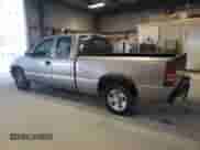 2001 Chevrolet Silverado 1500 z VIN 2GCEC19W811335152, wystawiony jako Copart lot #71494404 z przebiegiem 275 219 mil mil oraz Czysty tytuł • Clean title. Historia ofert i sprzedaży dostępna na DreamBid. Obrazek 2.