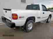 2002 GMC Sierra 1500 SLE с VIN 1GTEK14T82Z207695, выставлен на аукционе Copart как лот 67805385 с пробегом 154 636 миль миль и Списание • Salvage title. История ставок и продаж доступна на DreamBid. Изображение 3.