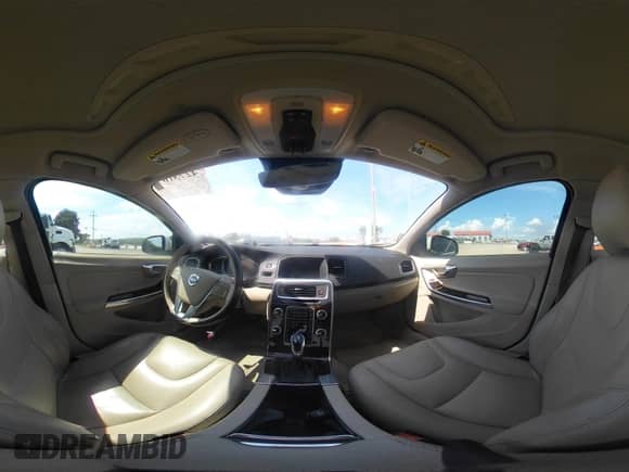 2016 Volvo S60 T5 Drive-E Premier z VIN YV126MFK3G2392567, wystawiony jako IAAI lot #42731679 z przebiegiem 91 321 mil mil oraz . Historia ofert i sprzedaży dostępna na DreamBid. Obrazek 18.