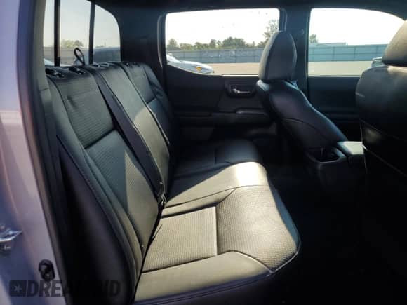 2021 Toyota Tacoma SR5 с VIN 5TFDZ5BN4MX056775, выставлен на аукционе Copart как лот 70674325 с пробегом 55 403 миль миль и Списание • Salvage title. История ставок и продаж доступна на DreamBid. Изображение 10.