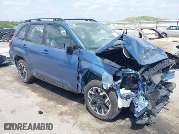 2025 Subaru Forester with VIN JF2SLDAC0SH534606, listed as a IAAI auction lot 42461124 with 4,023 mi miles and . Bid and sale history available at DreamBid. Image 1.