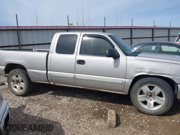 2006 Chevrolet Silverado 1500 LS с VIN 1GCEC19V16Z233584, выставлен на аукционе IAAI как лот 41664131 с пробегом 316 943 миль миль и . История ставок и продаж доступна на DreamBid. Изображение 14.