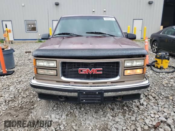 1996 GMC Sierra 1500 z VIN 2GTEC19R8T1529807, wystawiony jako Copart lot #66665385 z przebiegiem 162 241 mil mil oraz Nie do naprawy • Non repairable. Historia ofert i sprzedaży dostępna na DreamBid. Obrazek 5.