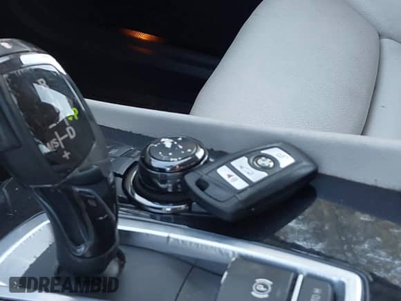 2013 BMW 5 Series с VIN WBASN0C5XDDW92619, выставлен на аукционе IAAI как лот 43472018 с пробегом 146 676 миль миль и . История ставок и продаж доступна на DreamBid. Изображение 11.