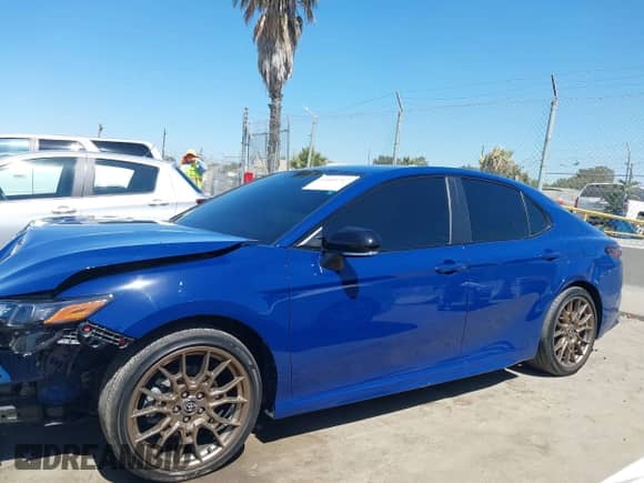 2023 Toyota Camry SE с VIN 4T1T11AKXPU142516, выставлен на аукционе IAAI как лот 42605747 с пробегом 36 430 миль миль и . История ставок и продаж доступна на DreamBid. Изображение 14.