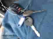 2000 Dodge Neon Highline z VIN 1B3ES46C3YD729060, wystawiony jako IAAI lot #42520084 z przebiegiem 54 588 mil mil oraz . Historia ofert i sprzedaży dostępna na DreamBid. Obrazek 11.