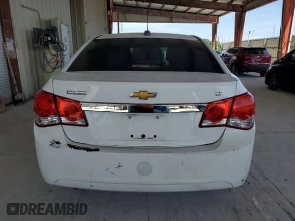 2015 Chevrolet Cruze LT with VIN 1G1PC5SB1F7132727, listed as a Copart auction lot 70192195 with 104,870 mi miles and Clean title. Bid and sale history available at DreamBid. Image 6.