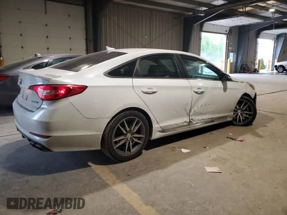 2017 Hyundai Sonata Sport с VIN 5NPE34AB3HH501791, выставлен на аукционе Copart как лот 57760385 с пробегом 125 514 миль миль и Списание • Salvage title. История ставок и продаж доступна на DreamBid. Изображение 3.