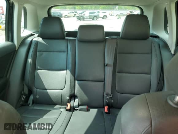 2017 Volkswagen Tiguan Wolfsburg Edition с VIN WVGRV7AX5HW501628, выставлен на аукционе Copart как лот 68383455 с пробегом 55 778 миль миль и Списание • Salvage title. История ставок и продаж доступна на DreamBid. Изображение 10.