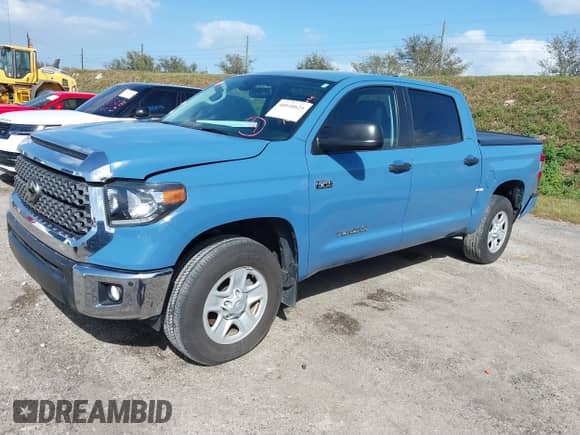 2020 Toyota Tundra SR5 с VIN 5TFDY5F1XLX887092, выставлен на аукционе IAAI как лот 40540625 с пробегом Не указан миль и . История ставок и продаж доступна на DreamBid. Изображение 16.