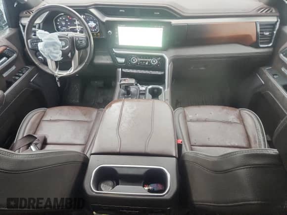 2023 GMC Sierra 1500 Denali z VIN 1GTUUGED9PZ137390, wystawiony jako Copart lot #67752445 z przebiegiem 37 436 mil mil oraz Szkoda całkowita • Salvage title. Historia ofert i sprzedaży dostępna na DreamBid. Obrazek 8.