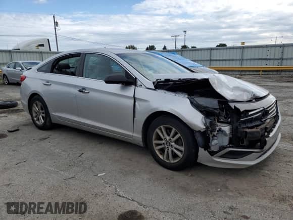 2017 Hyundai Sonata SE with VIN 5NPE24AF0HH569133, listed as a Copart auction lot 82332715 with 136,066 mi miles and Clean title. Bid and sale history available at DreamBid. Image 4.