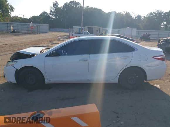 2016 Toyota Camry XLE with VIN 4T4BF1FK8GR524393, listed as a IAAI auction lot 43265562 with 188,844 mi miles and . Bid and sale history available at DreamBid. Image 14.