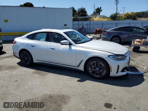 2024 BMW i4 eDrive40 с VIN WBY73AW02RFT14759, выставлен на аукционе Copart как лот 65295925 с пробегом 3 324 миль миль и Списание • Salvage title. История ставок и продаж доступна на DreamBid. Изображение 4.