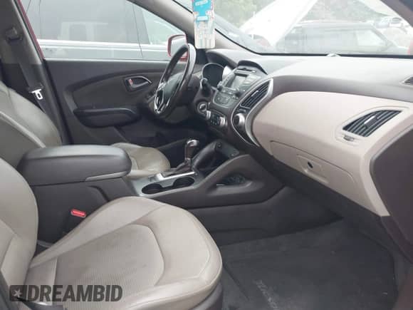 2014 Hyundai Tucson Limited with VIN KM8JU3AG3EU832708, listed as a IAAI auction lot 42627533 with 167,122 mi miles and . Bid and sale history available at DreamBid. Image 5.