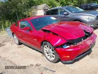 2011 Ford Mustang GT с VIN 1ZVBP8CF6B5134226, выставлен на аукционе IAAI как лот 42852603 с пробегом Не указан миль и . История ставок и продаж доступна на DreamBid. Изображение 1.