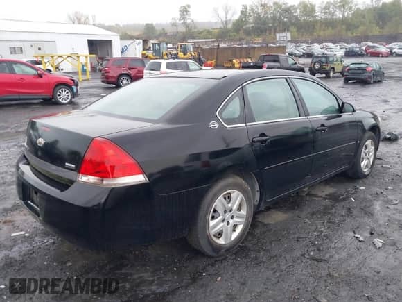 2007 Chevrolet Impala LS z VIN 2G1WB58K279246824, wystawiony jako IAAI lot #43440890 z przebiegiem 116 426 mil mil oraz . Historia ofert i sprzedaży dostępna na DreamBid. Obrazek 4.