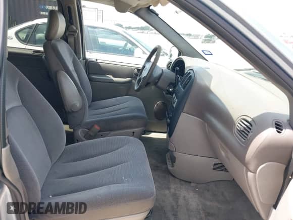 2003 Dodge Grand Caravan with VIN 1D8GP24373B165144, listed as a IAAI auction lot 42692593 with 195,814 mi miles and . Bid and sale history available at DreamBid. Image 5.