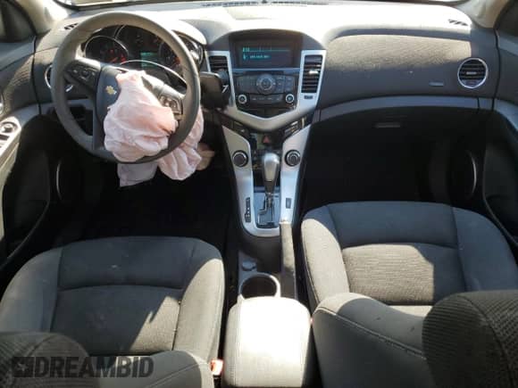 2016 Chevrolet Cruze LT with VIN 1G1PE5SB9G7198650, listed as a Copart auction lot 85384315 with 98,156 mi miles and Salvage title. Bid and sale history available at DreamBid. Image 8.