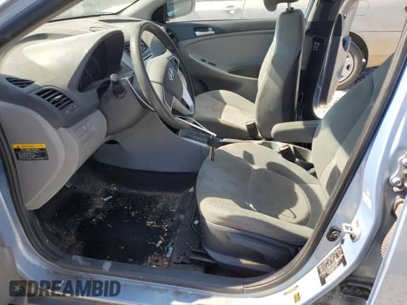 2013 Hyundai Accent GS с VIN KMHCT5AE8DU099298, выставлен на аукционе Copart как лот 81075705 с пробегом 124 687 миль миль и Списание • Salvage title. История ставок и продаж доступна на DreamBid. Изображение 7.