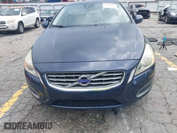 2012 Volvo S60 T5 с VIN YV1622FS9C2025121, выставлен на аукционе IAAI как лот 43027092 с пробегом 197 230 миль миль и . История ставок и продаж доступна на DreamBid. Изображение 12.