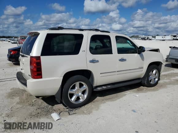 2012 Chevrolet Tahoe LTZ с VIN 1GNSCCE08CR214560, выставлен на аукционе Copart как лот 44723175 с пробегом 137 489 миль миль и Списание • Salvage title. История ставок и продаж доступна на DreamBid. Изображение 3.