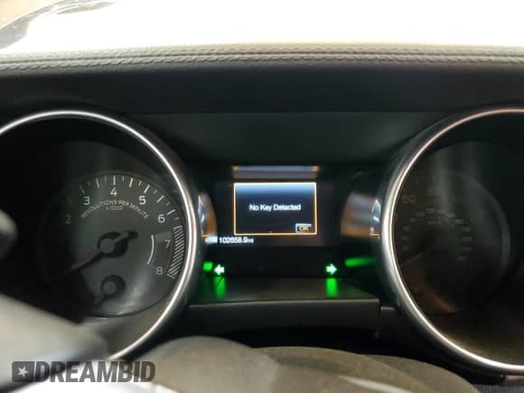 2019 Ford Mustang EcoBoost Premium с VIN 1FATP8UHXK5170143, выставлен на аукционе Copart как лот 83948115 с пробегом 102 658 миль миль и Списание • Salvage title. История ставок и продаж доступна на DreamBid. Изображение 9.