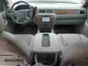 2009 Chevrolet Tahoe с VIN 1GNFK13539R112339, выставлен на аукционе Copart как лот 49185605 с пробегом 197 560 миль миль и Списание • Salvage title. История ставок и продаж доступна на DreamBid. Изображение 8.