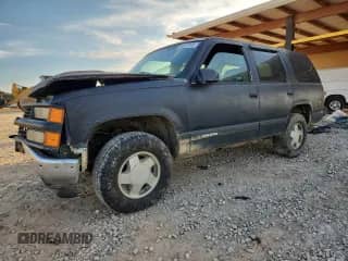 1998 Chevrolet Tahoe с VIN 1GNEK13R1WJ318252, выставлен на аукционе Copart как лот 86267815 с пробегом 248 020 миль миль и Списание • Salvage title. История ставок и продаж доступна на DreamBid. Изображение 1.
