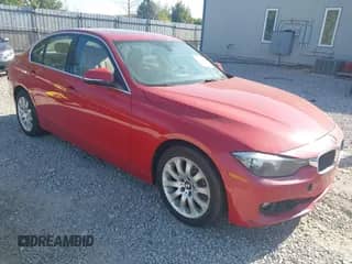 2015 BMW 3 Series 328i xDrive с VIN WBA3B5G59FNS11678, выставлен на аукционе IAAI как лот 43171427 с пробегом 157 595 миль миль и . История ставок и продаж доступна на DreamBid. Изображение 1.