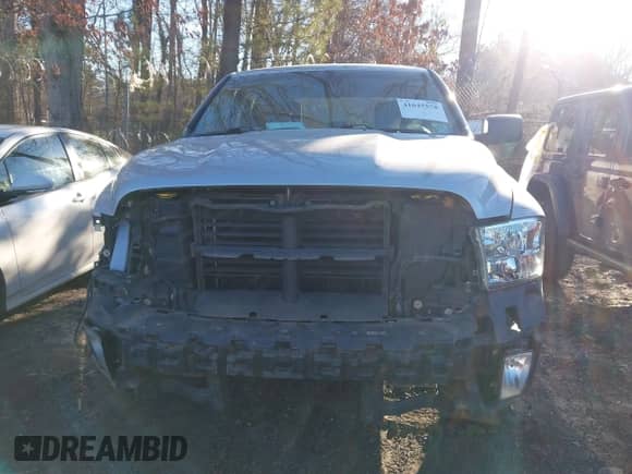 2018 Ram 1500 Tradesman с VIN 1C6RR7FT5JS186896, выставлен на аукционе IAAI как лот 41645578 с пробегом 77 869 миль миль и . История ставок и продаж доступна на DreamBid. Изображение 12.