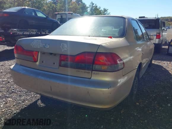 2001 Honda Accord LX z VIN 1HGCG65581A023247, wystawiony jako IAAI lot #43485176 z przebiegiem 153 272 mil mil oraz . Historia ofert i sprzedaży dostępna na DreamBid. Obrazek 4.