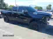 2020 Ram 1500 Big Horn z VIN 1C6RREBT2LN259296, wystawiony jako IAAI lot #42627297 z przebiegiem 90 696 mil mil oraz . Historia ofert i sprzedaży dostępna na DreamBid. Obrazek 1.