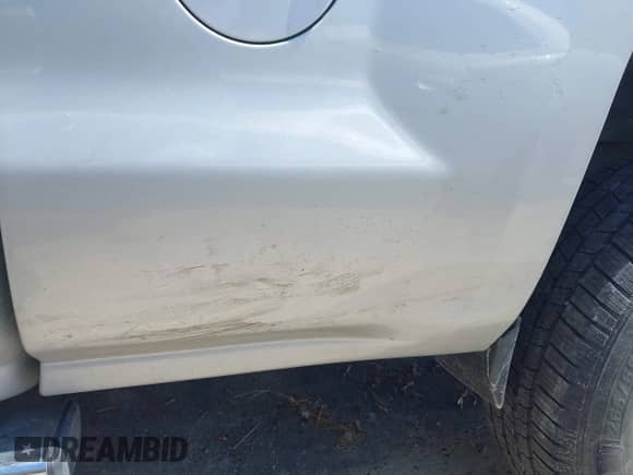 2015 Chevrolet Silverado 1500 LT z VIN 1GCVKREH9FZ230255, wystawiony jako IAAI lot #42810946 z przebiegiem 131 323 mil mil oraz . Historia ofert i sprzedaży dostępna na DreamBid. Obrazek 6.